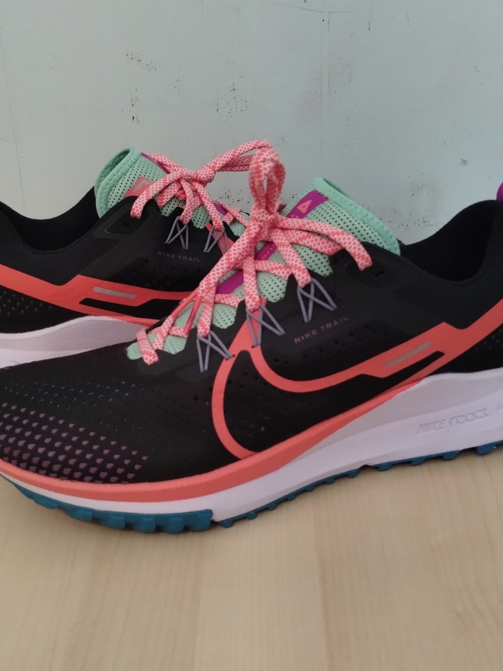 Nike Trail Pegasus Magic Ember React Vivid Sneakers Men's Size 11